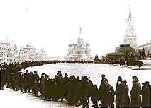 Советский народ вырос, закалился и возмужал в очередях - демократических